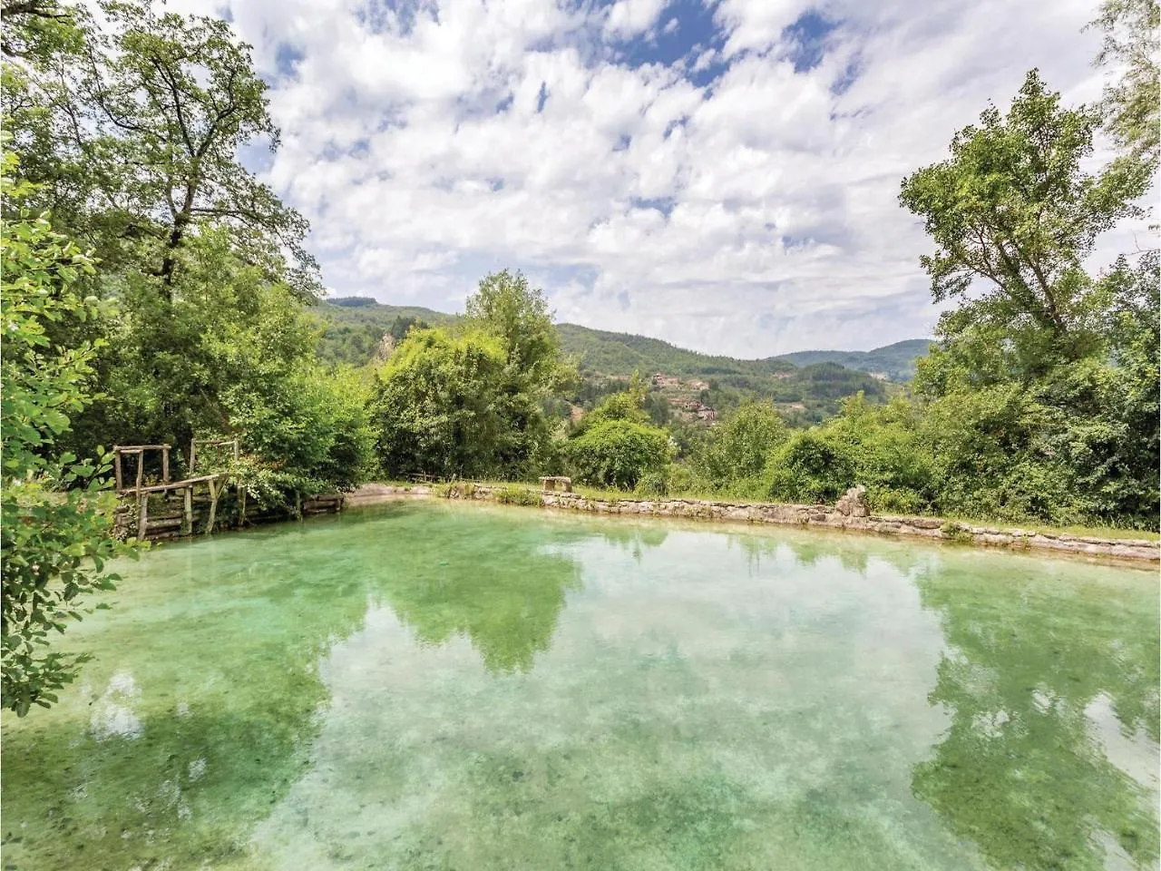 Agriturismo Caccialupi-Casina Villa Ortignano Raggiolo 0*,  Italy